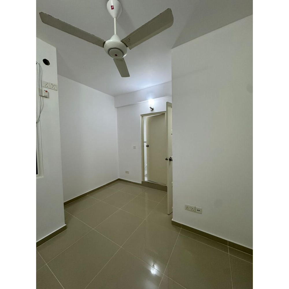 Male'- 3 Bedroom Semi Furnished Apartment — Malé — Maafannu