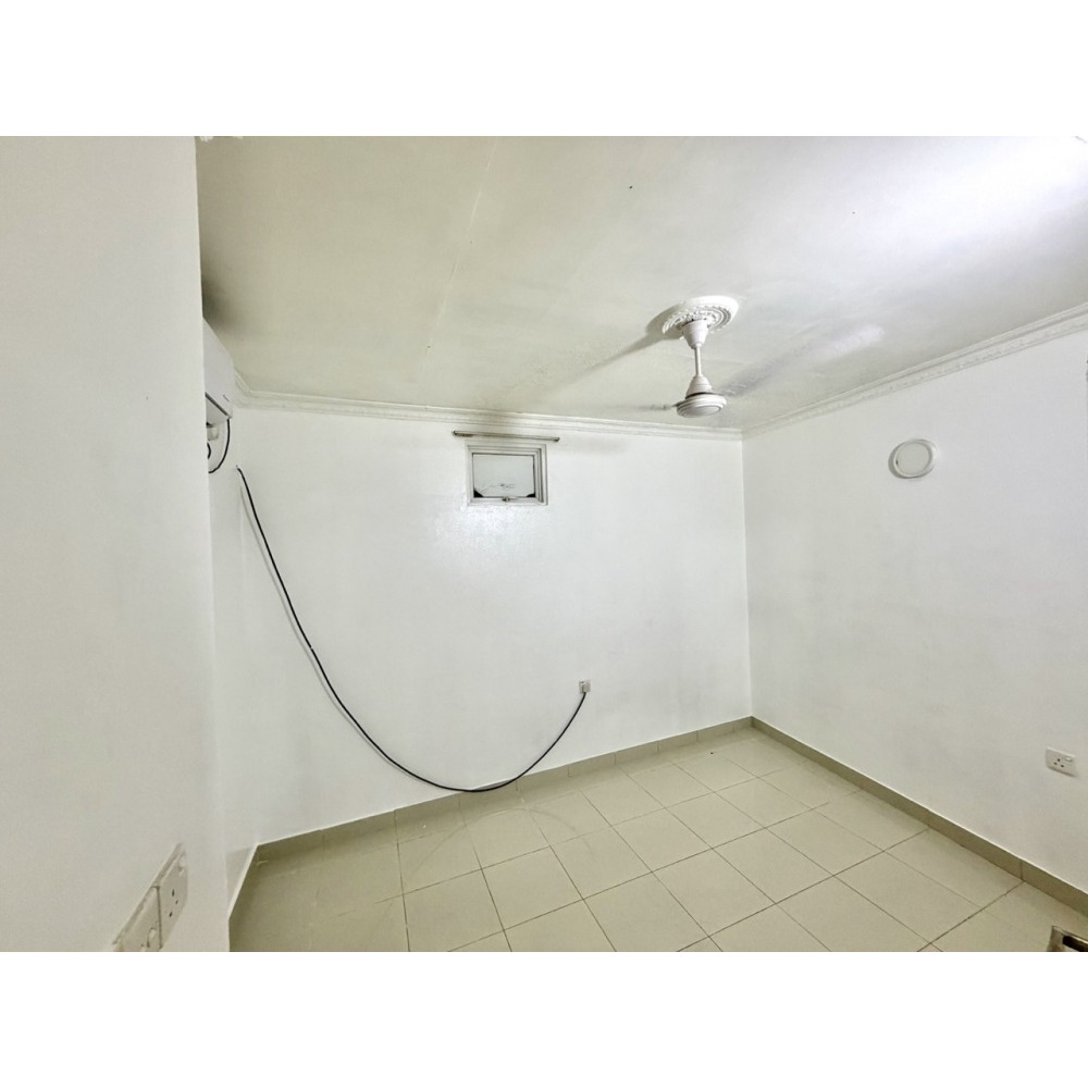 1 Room Apartment with Terrace for Rent, 6th Floor (No Lift) | Not Furnished — Malé — Henveiru