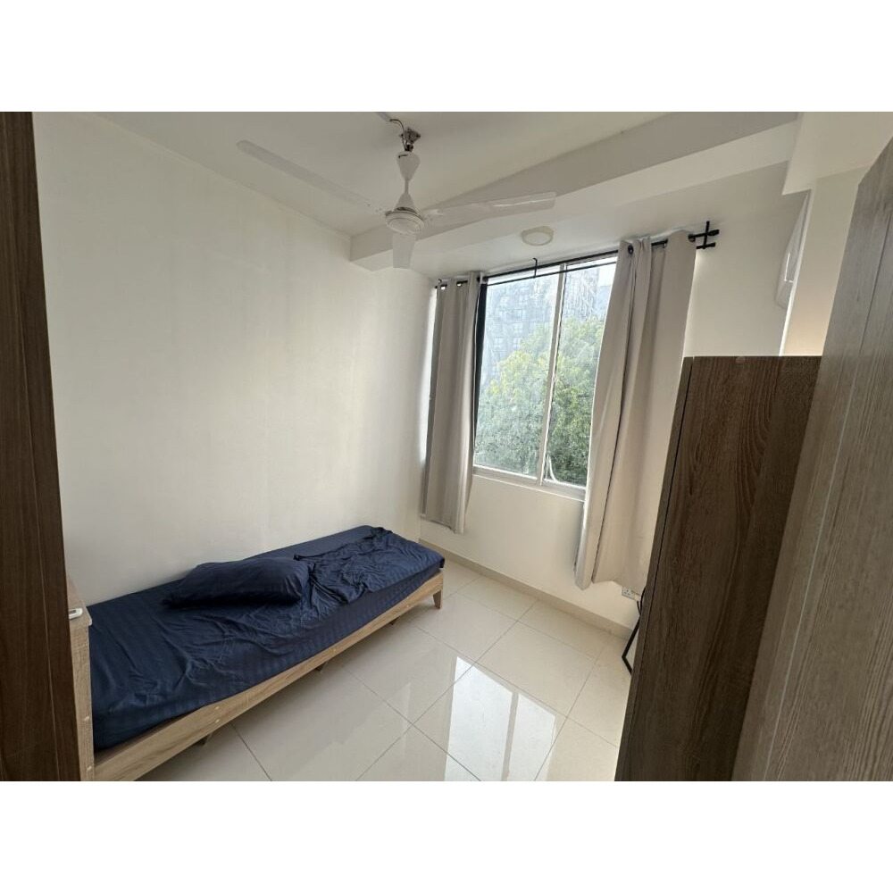Private room. Shared bathroom. 4th floor NO lift — Malé — Henveiru