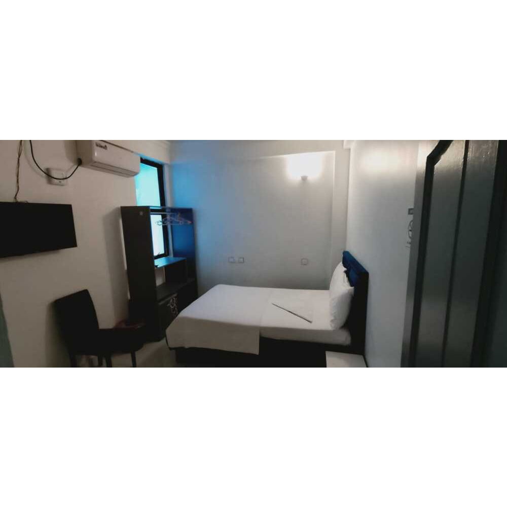 Room for daily rent male Chaandheene magu Near Add- On- Store — Malé — Machchangolhi
