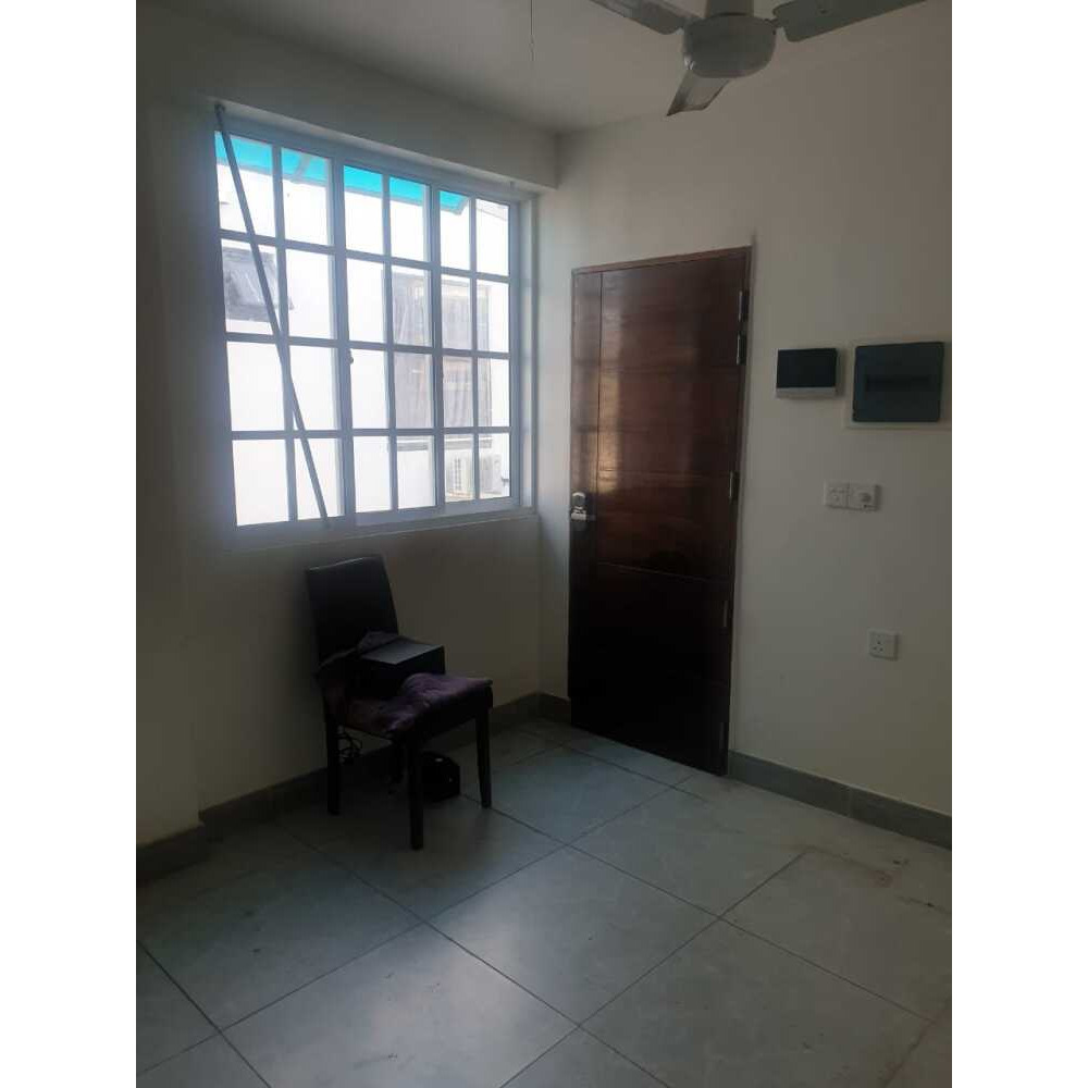 One-Room Apartment 5th Floor Henveiru, Mal City NO LIFT RENT10,500 — Malé — Henveiru