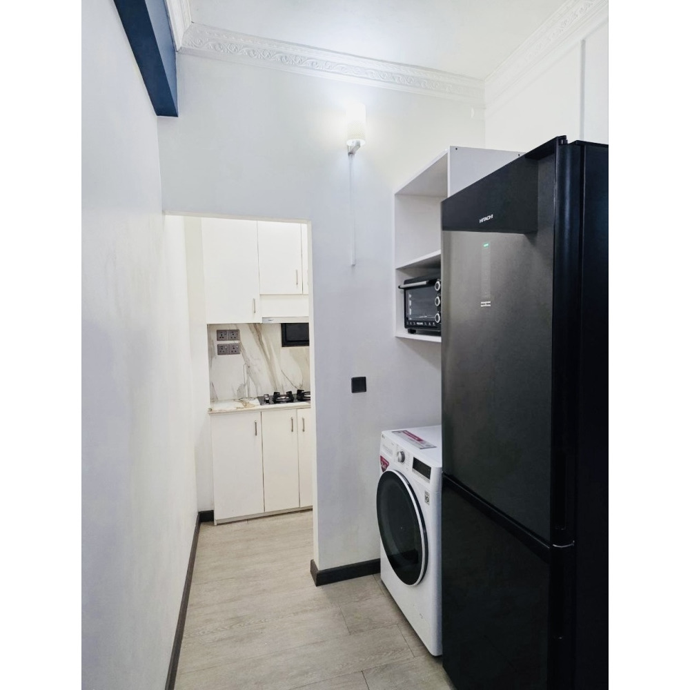 1 room with sitting room fully furnished 18000 — Malé — Henveiru