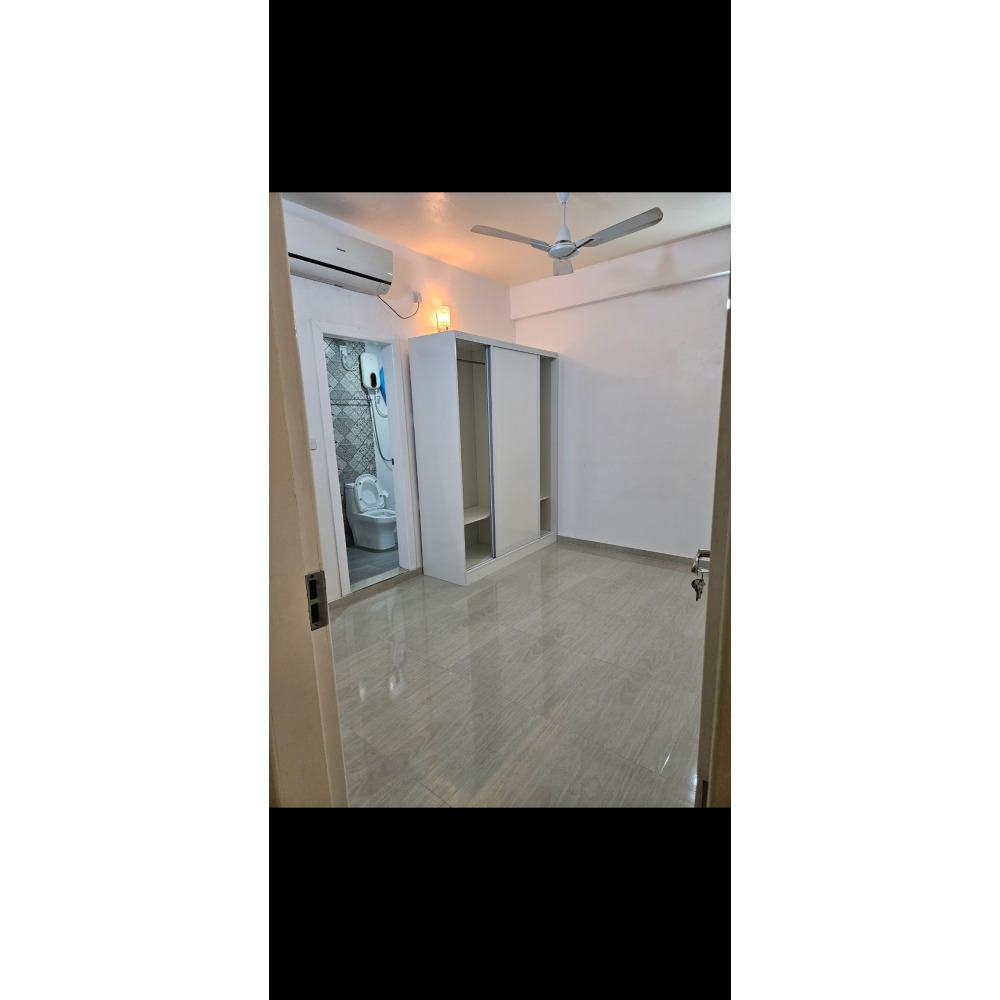 One room from a 2 room apartment for rent. Call. Rent 9000 — Malé — Henveiru