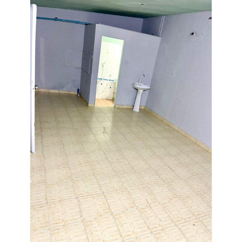 Storage/ workspace with staff accommodation. — Malé — Galolhu