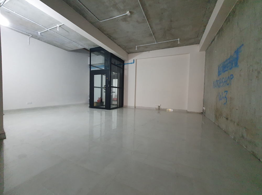 Showroom Shop, Godown Warehouse, Commercial Office Space Ground and first floor. — Malé — Maafannu