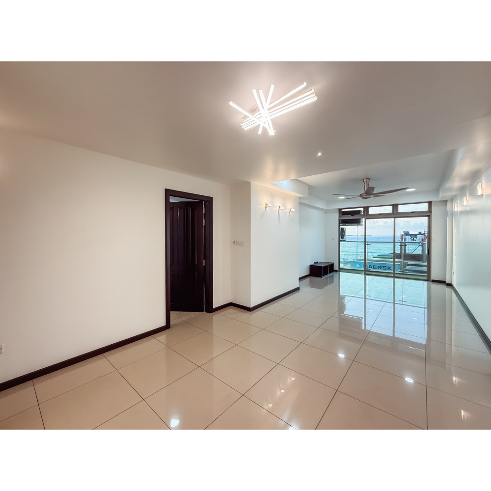 Premium Oceanfront Property for Rent Ideal for Office or Residence — Malé — Maafannu