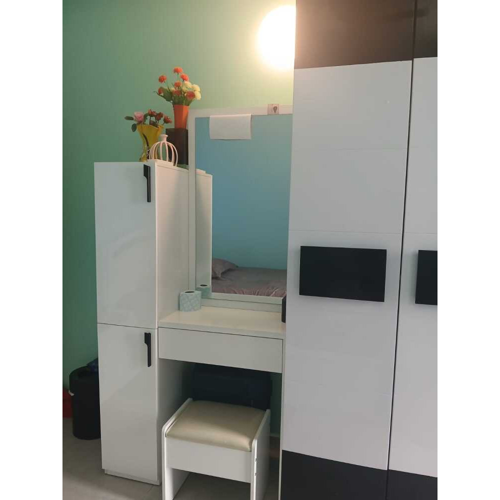 1 room attached with toilet and balcony from 3 rooms apartment — Hulhumalé