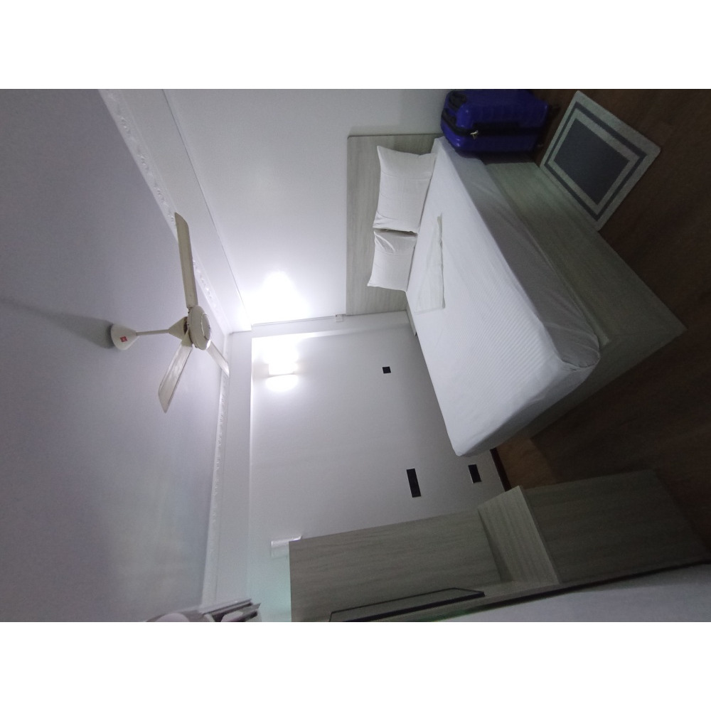 Room for daily rent male Chaandheene magu Near Add- On- Store — Malé — Machchangolhi