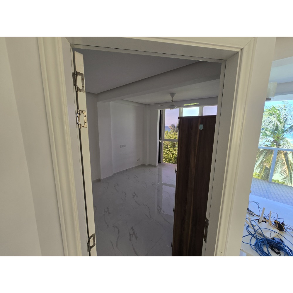 HM Phase 1, Beachfromt 2 Bedroom Large Apartment with Seaview in Prime Area — Hulhumalé