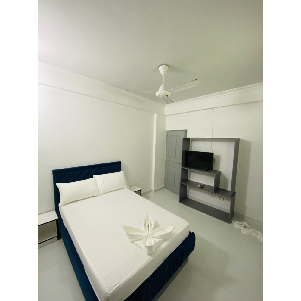 Room for daily rent male Chaandheene magu Near Add- On- Store — Malé — Machchangolhi