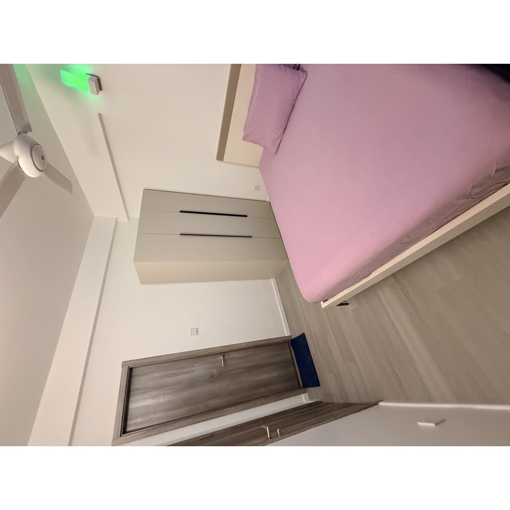 ONE ROOM FOR RENT FROM THREE ROOMS APARTMENT — Hulhumalé