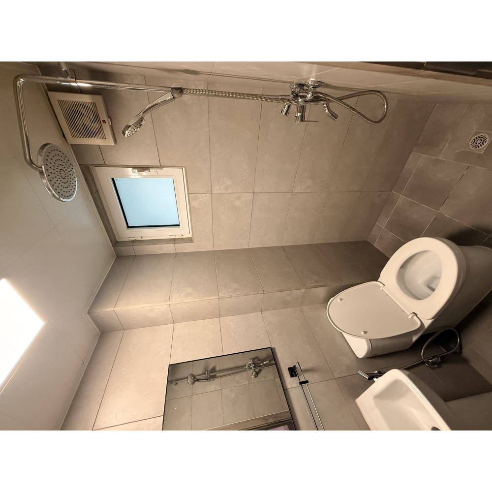 ONE ROOM FOR RENT FROM THREE ROOMS APARTMENT — Hulhumalé