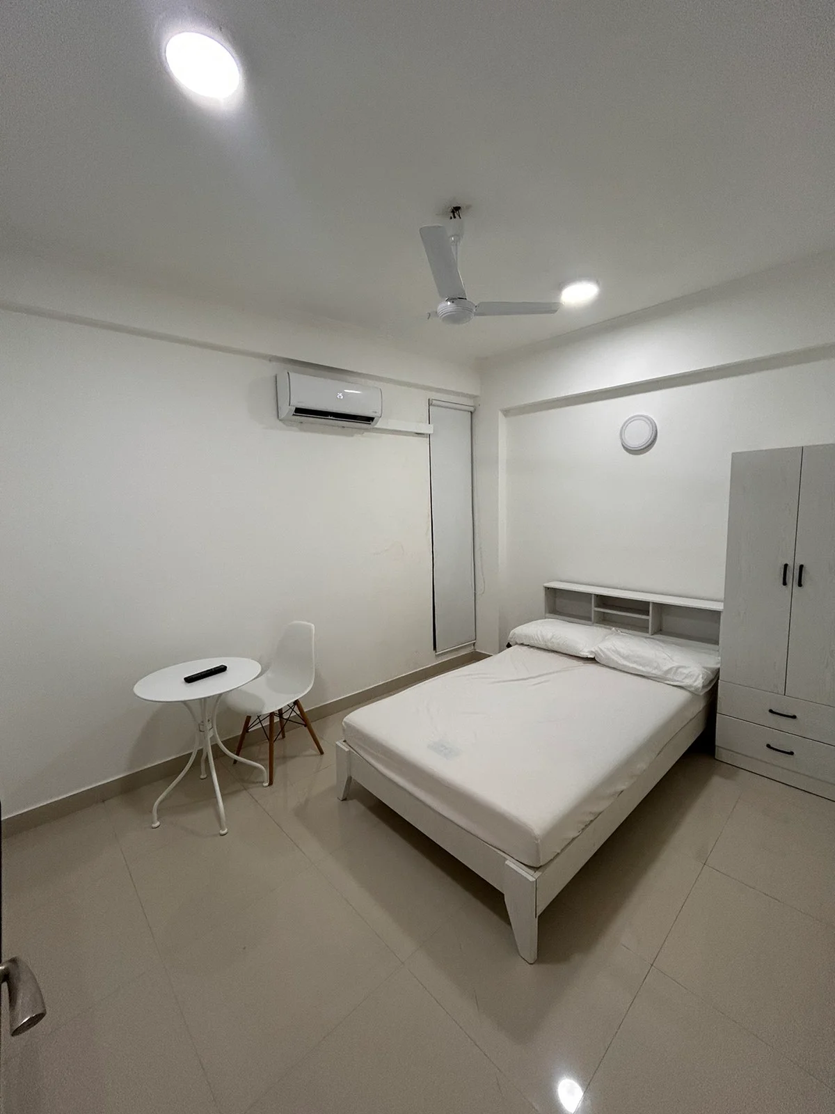 Room Only - Separate Entrance - Mvr 8500 - Please — Malé — Henveiru