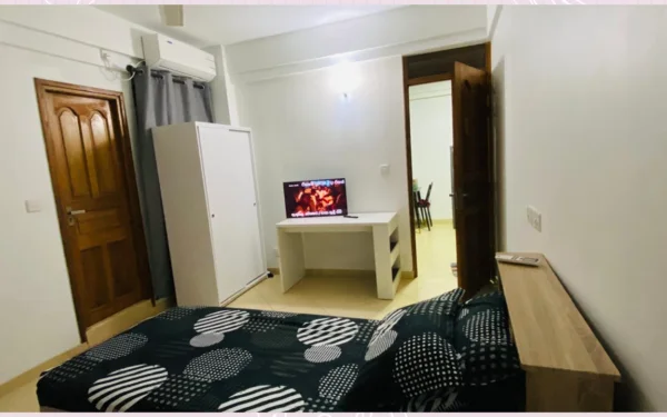 1 ROOM OR 🛏️ TWO BED SPACES AVAILABLE I FOR WORKING LADIES! 👩🏻‍⚕️👩‍💻👩‍🏭 — Maafannu