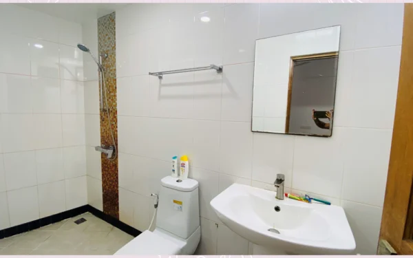 1 ROOM OR 🛏️ TWO BED SPACES AVAILABLE I FOR WORKING LADIES! 👩🏻‍⚕️👩‍💻👩‍🏭 — Maafannu