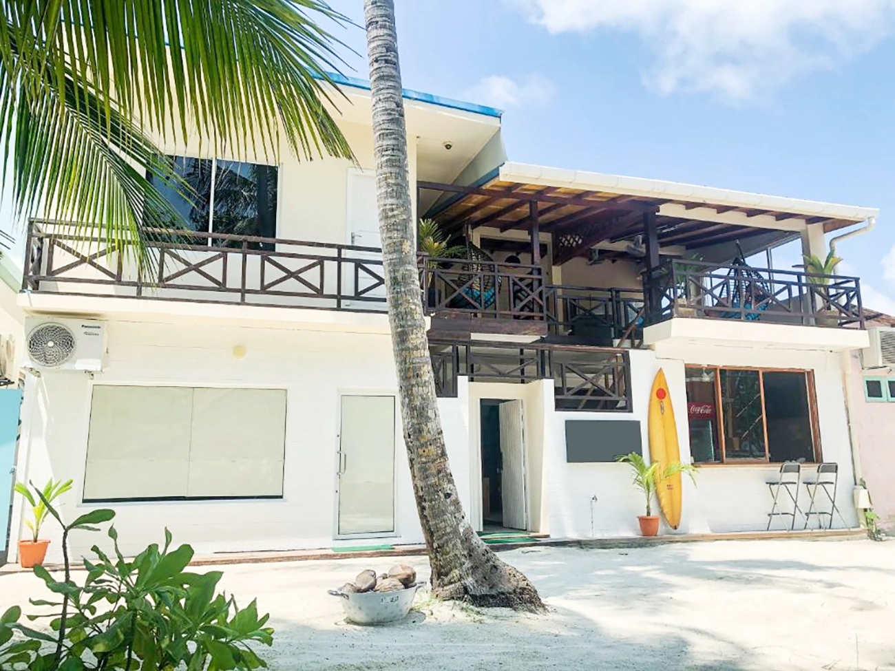 Guesthouse for Sale (IS 116) — Thulusdhoo