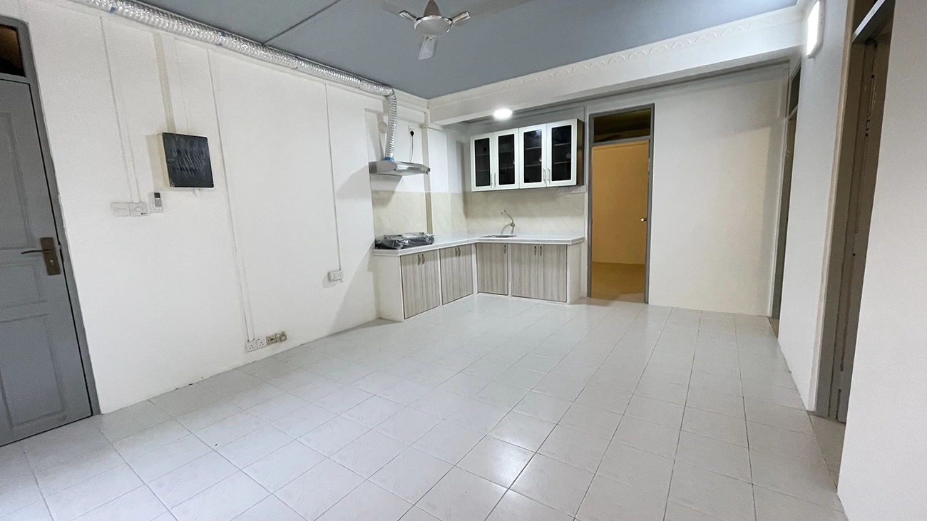 Unfurnished 3 BR for Rent (ML 195) — Buruzu Magu