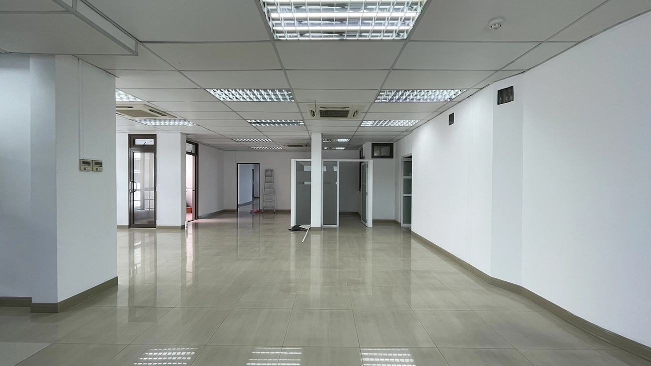 Commercial Space for Rent (ML 240) — Sea Tracs Building
