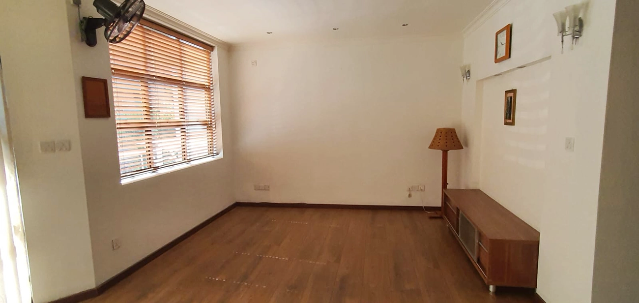Unfurnished 4+1 BR for Rent (ML 219) — Rahdhebai Magu