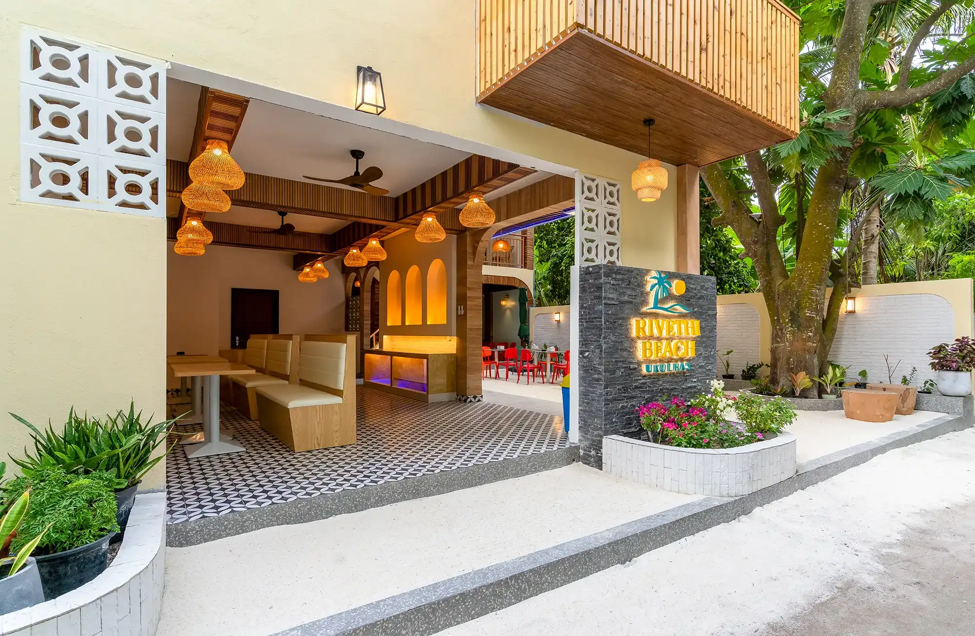 Guesthouse for Sale (IS 141) — Ukulhas