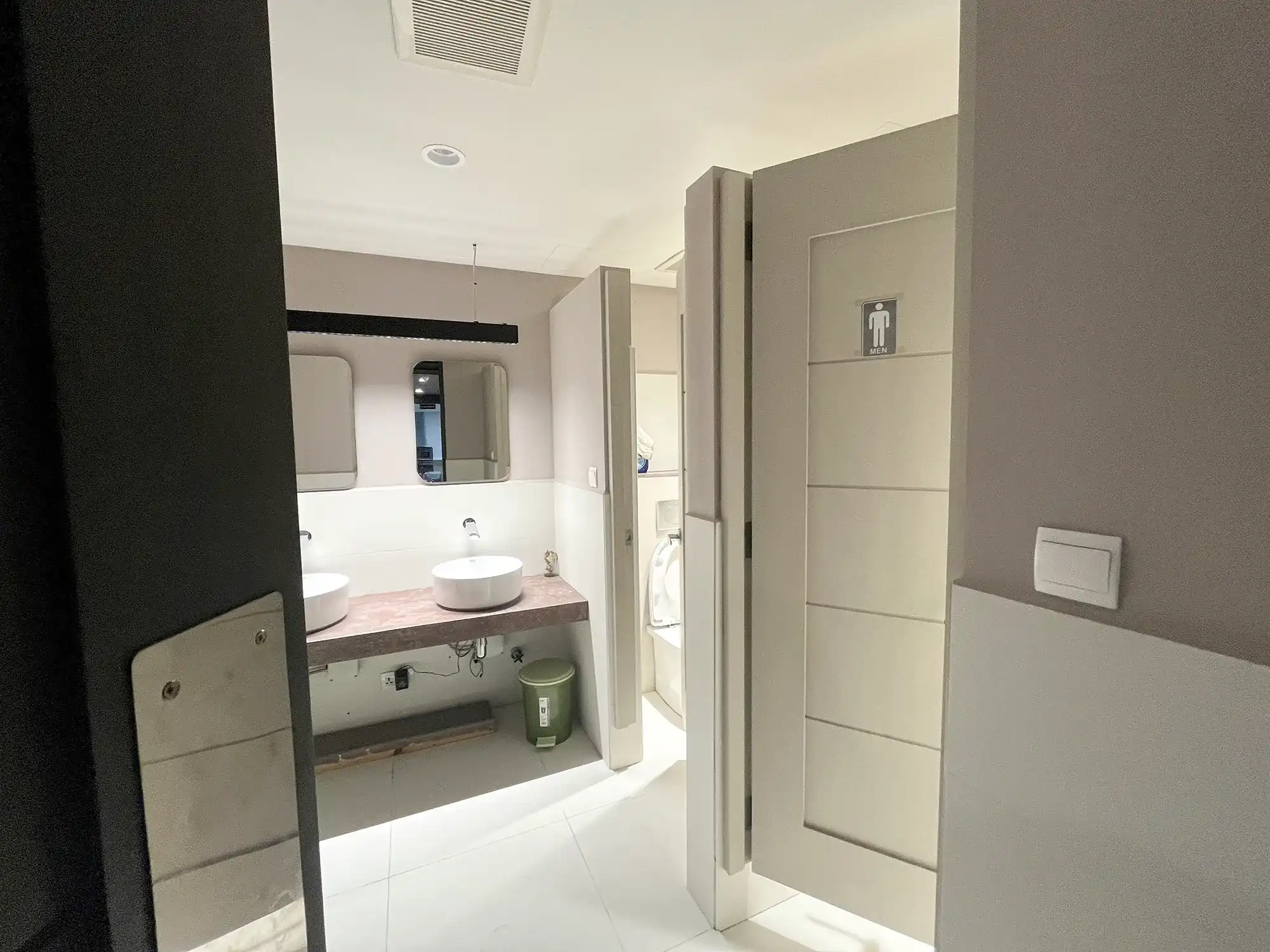 Commercial Space for Rent (ML 426) — Fulooniyaa Magu