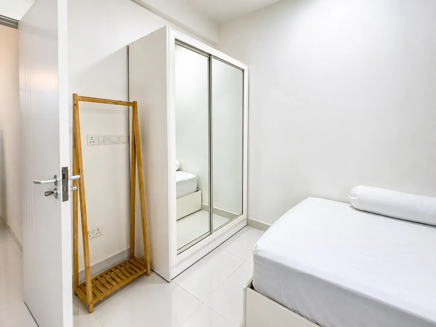 Fully Furnished 1 BR Studio Apartment for Rent (ML 437) — Haveeree Hingun