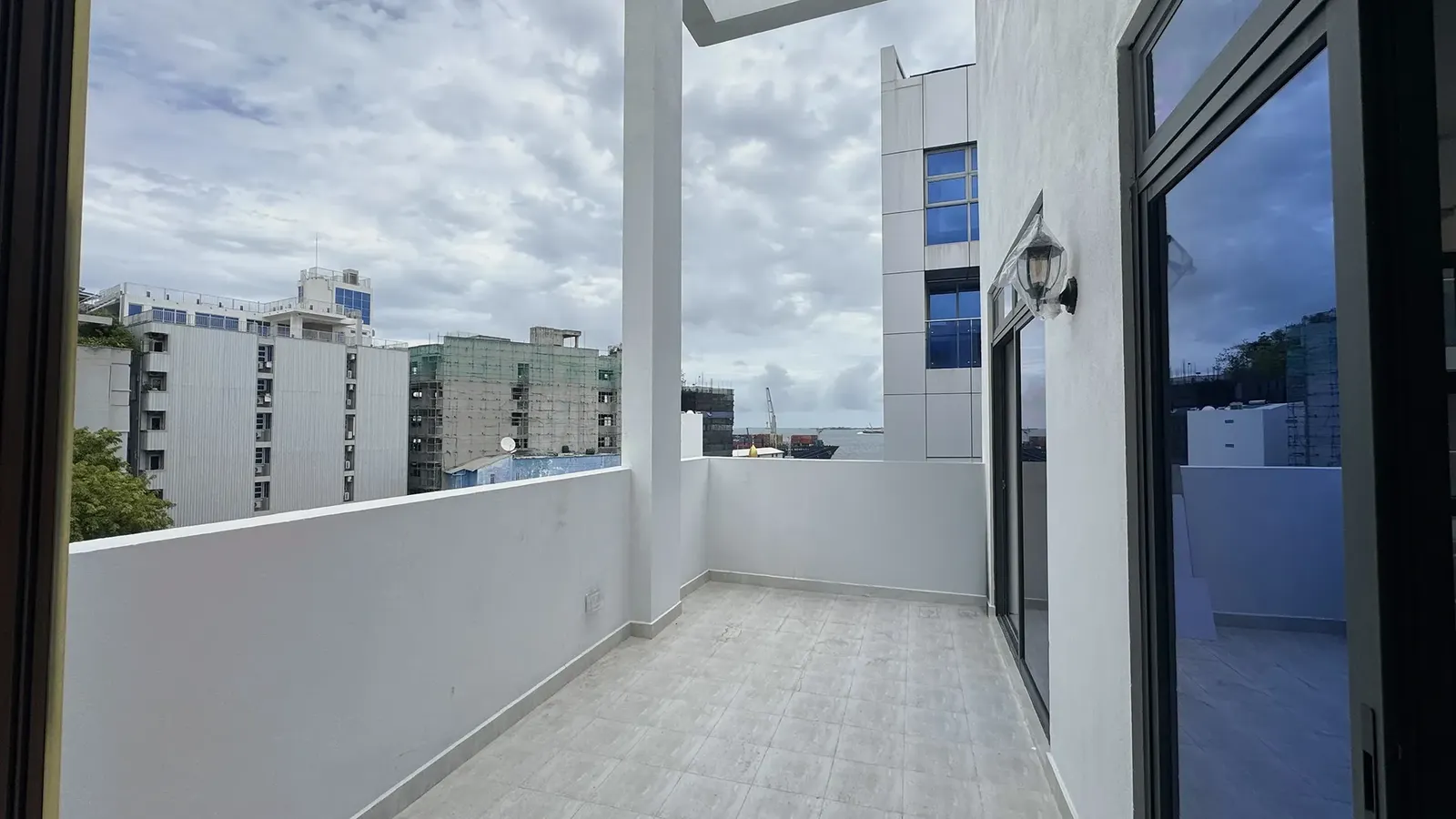 Unfurnished 1 BR Penthouse for Rent (ML 458) — Malé — Maafannu